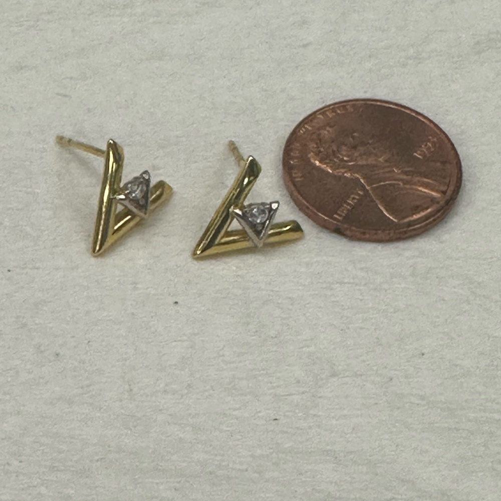 18kt gold V earrings